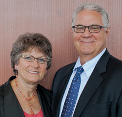 Photo of Pat and Ken Thompson